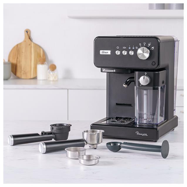 Cafetera Oster Express 15 Bares Black (EM6604BAR) - Imagen 3